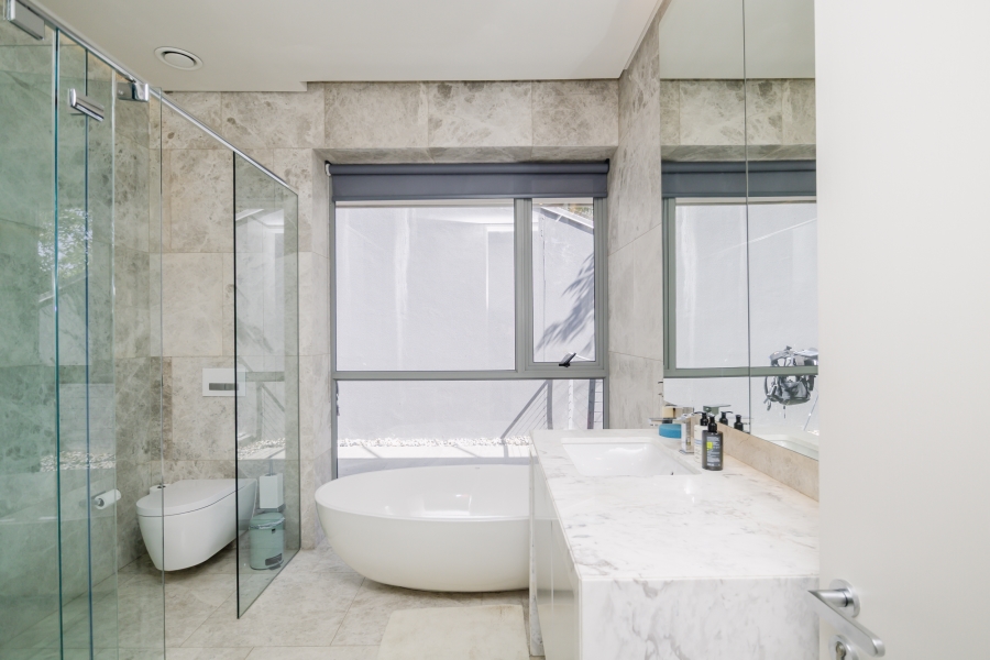 4 Bedroom Property for Sale in Fresnaye Western Cape